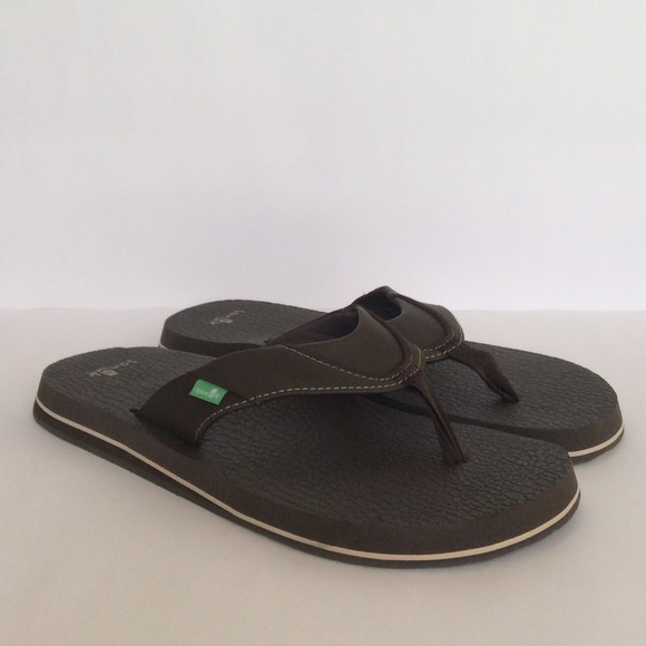 Sanuk Other - Men’s Sanuk Beer Cozy Flip Flops - Great condition